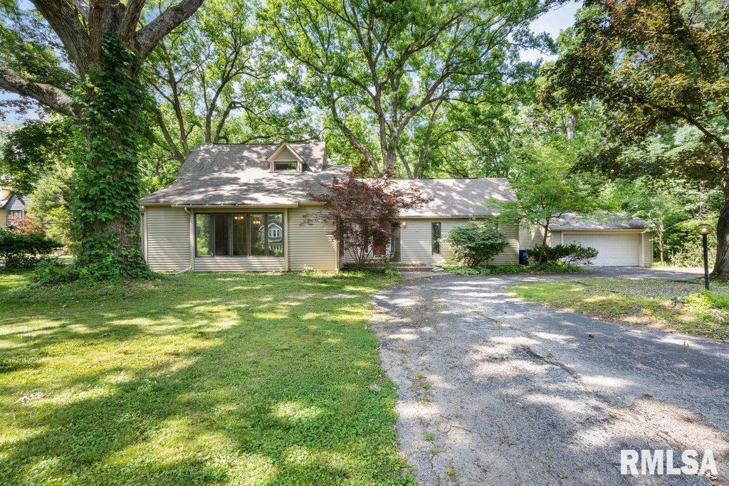 4205 7th Ave., Moline, IL 61265