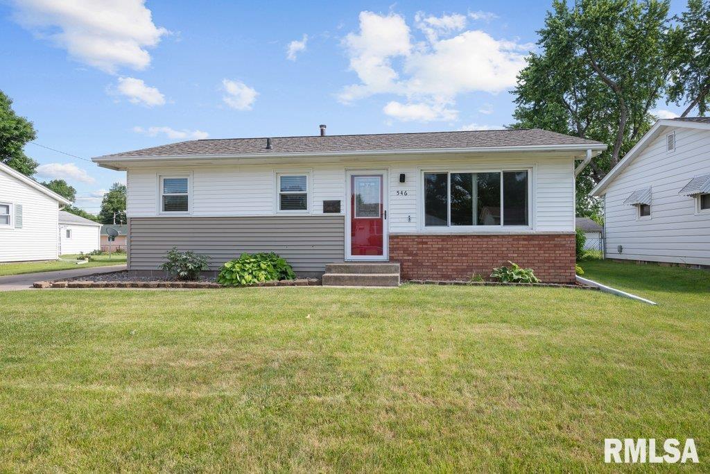 546 33rd Ave., East Moline, IL 61244