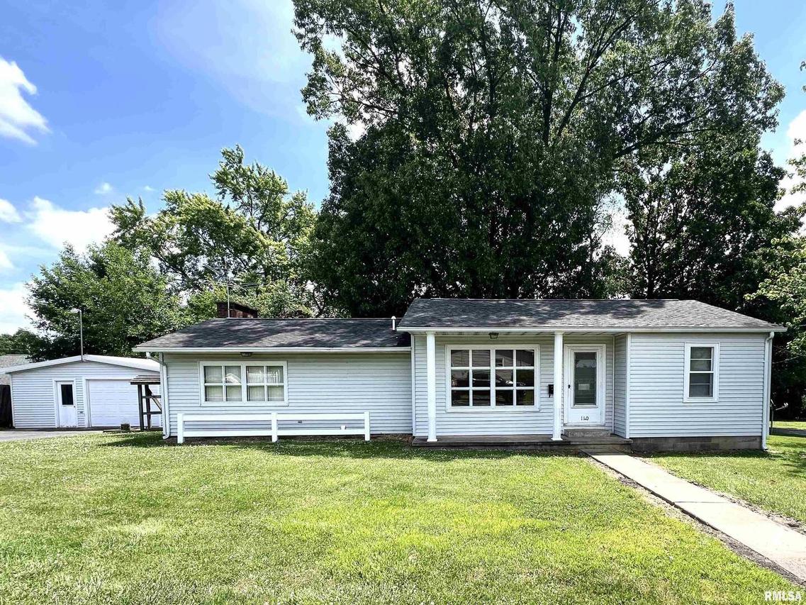 110 S High St., Carterville, IL 62918