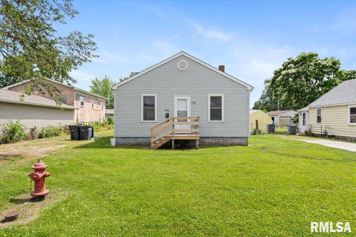 606 W 8th Ave., Milan, IL 61264