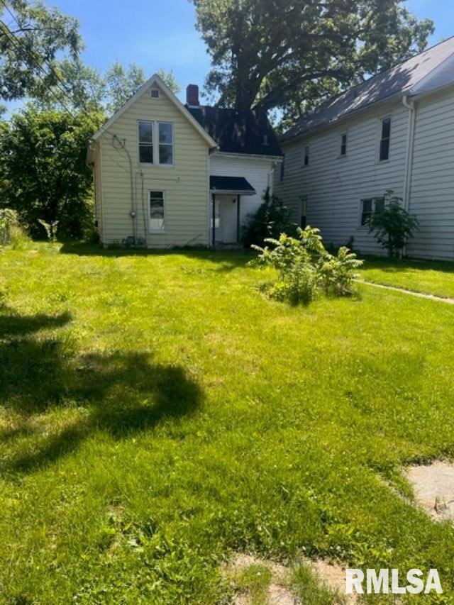 1021 25th St., Moline, IL 61201