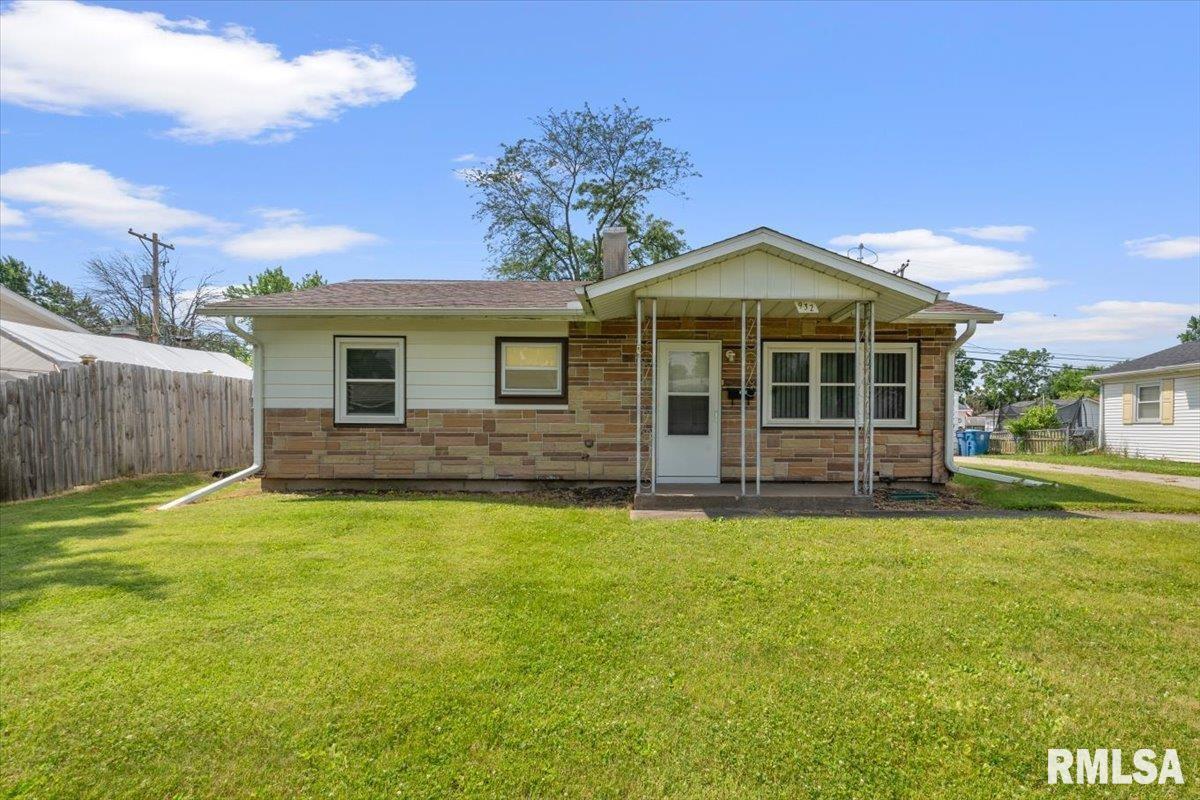 932 38th Ave., East Moline, IL 61244