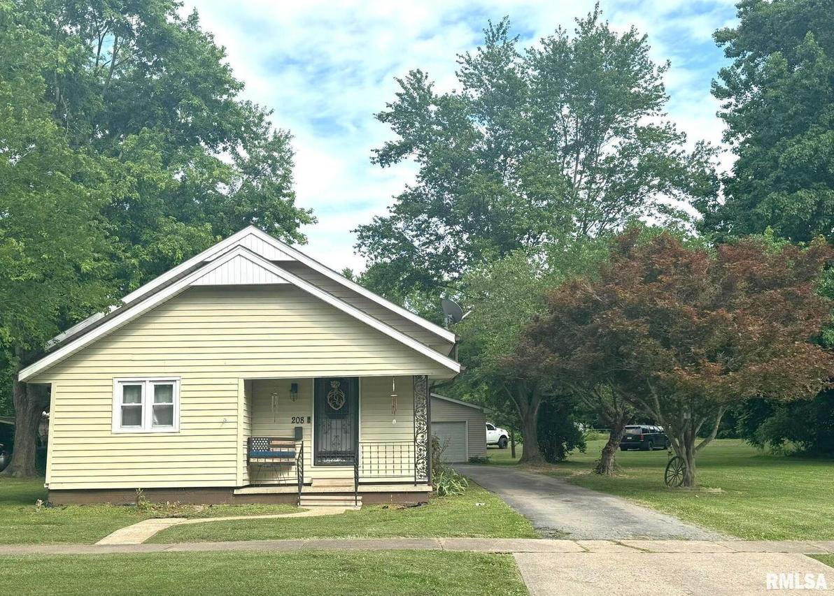 208 N Main St., Zeigler, IL 62999