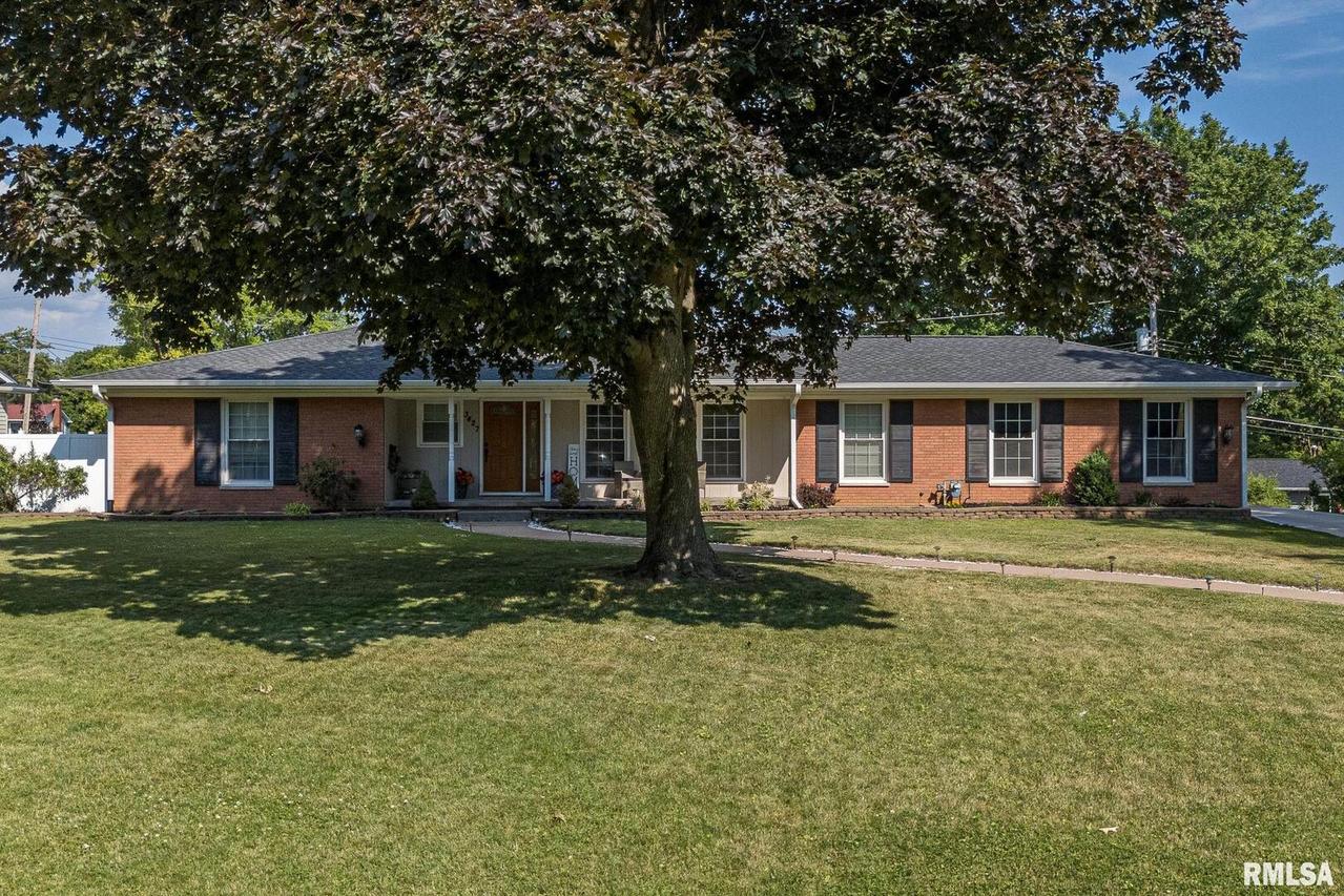 3427 20th Street Ct., Rock Island, IL 61201