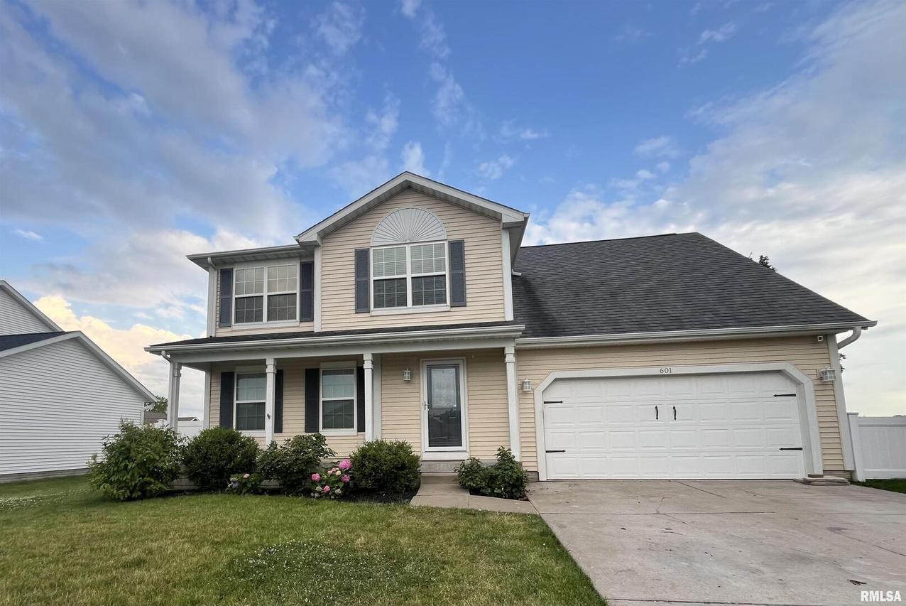 601 Rock Point Rd., Colona, IL 61241