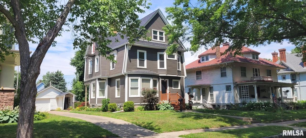 820 22nd St., Rock Island, IL 61201