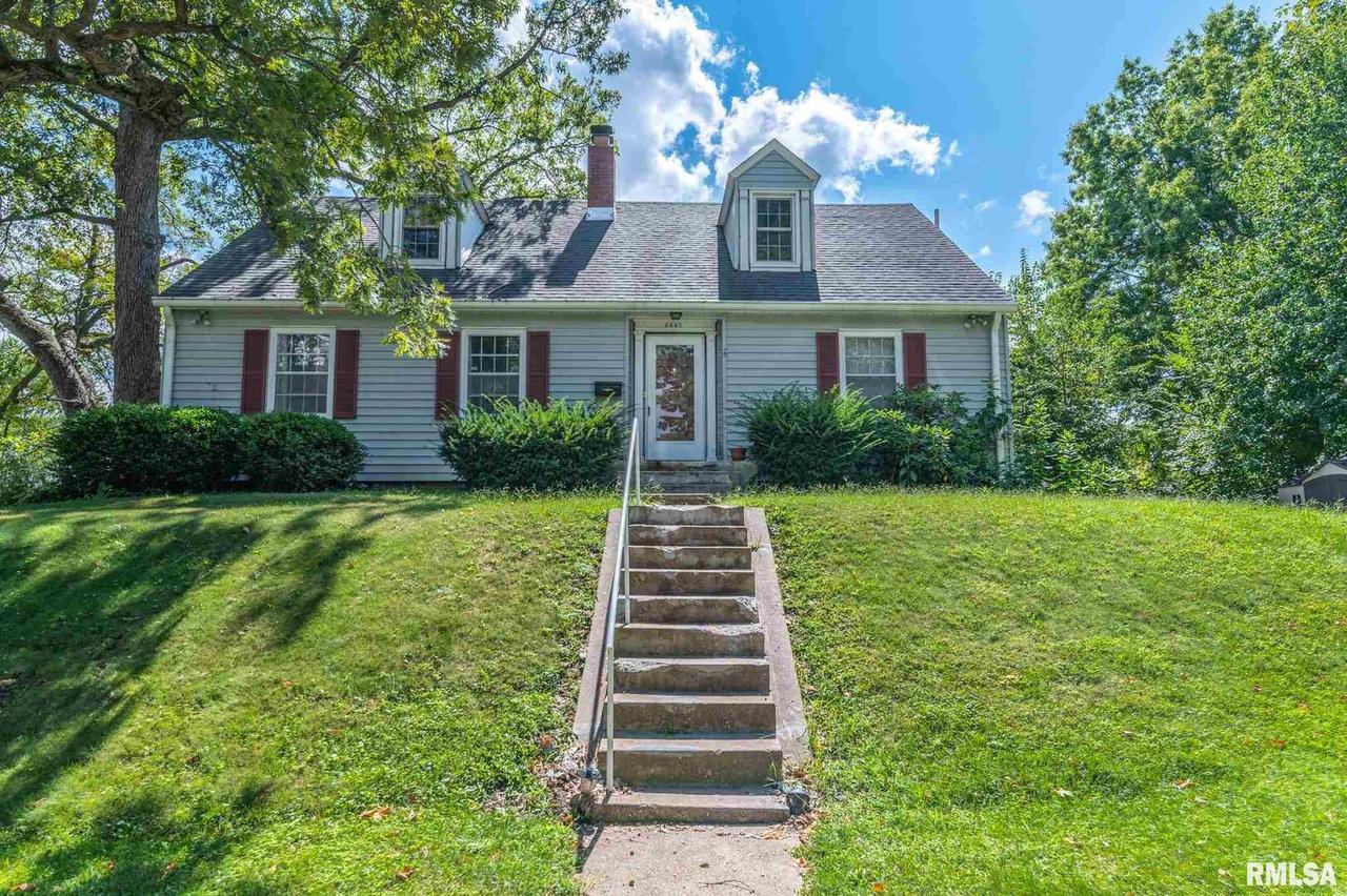 2442 22nd Ave., Rock Island, IL 61201