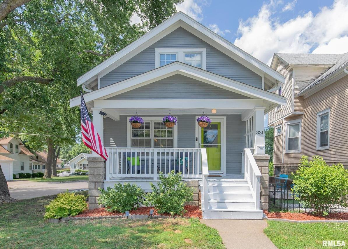 331 16th Ave., Moline, IL 61265