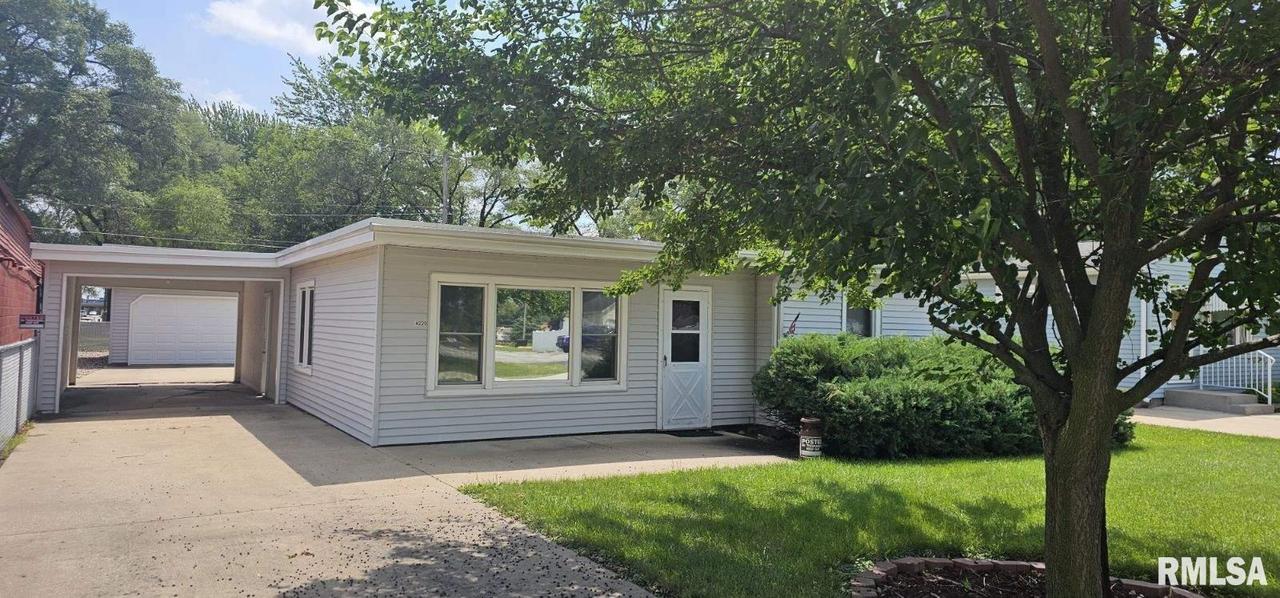 4220 10th St., East Moline, IL 61244