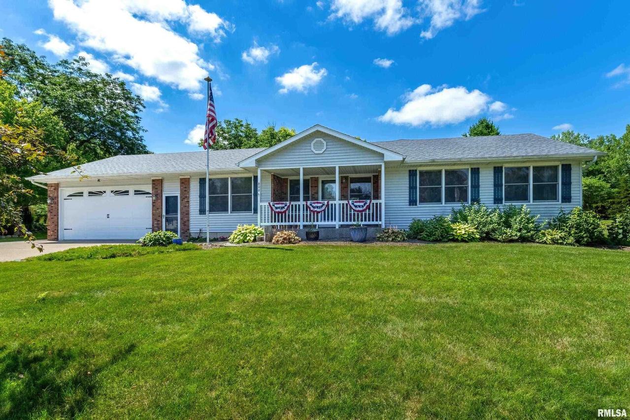 600 Edgehill Ct., Andalusia, IL 61232