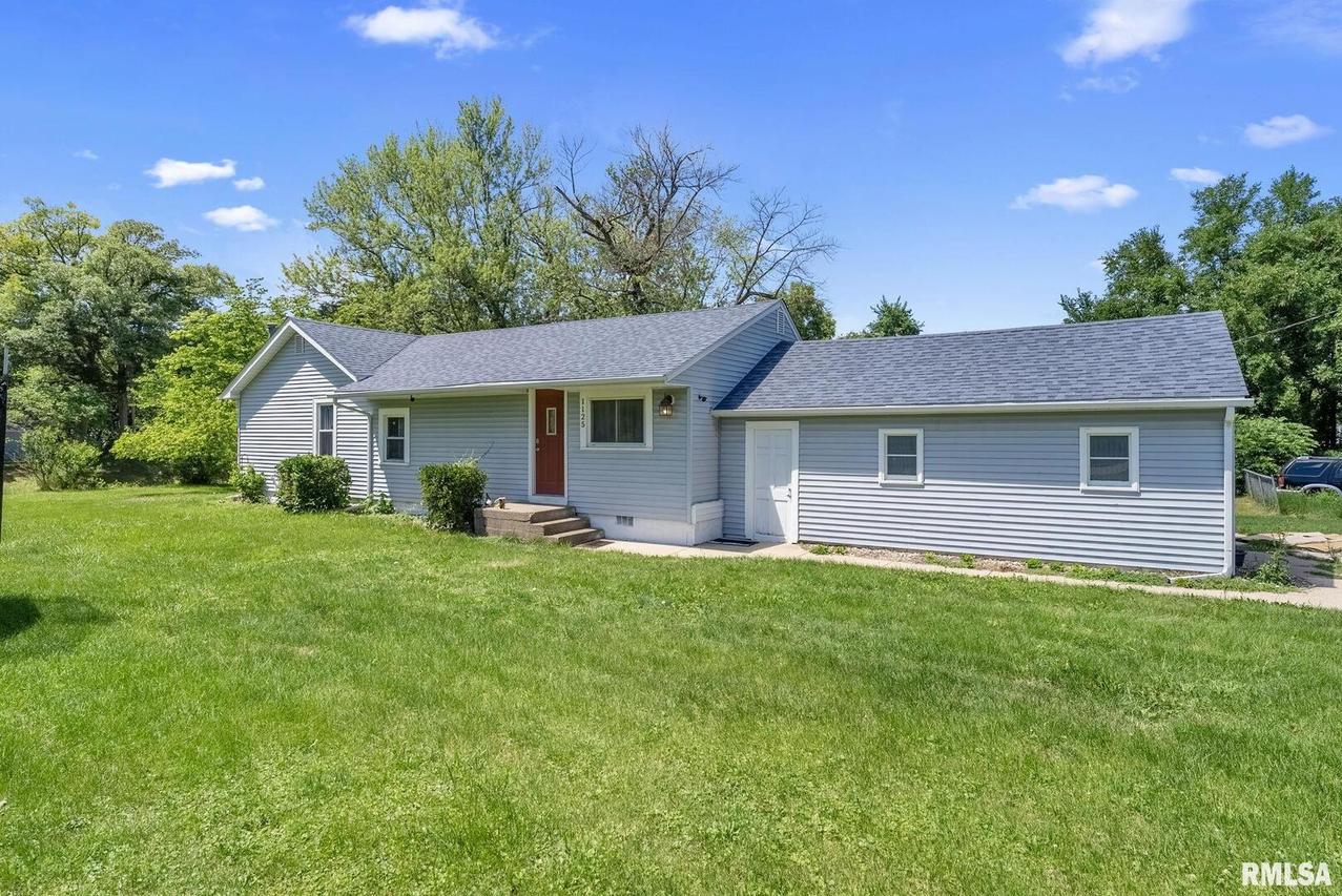 1125 1st St., Silvis, IL 61282