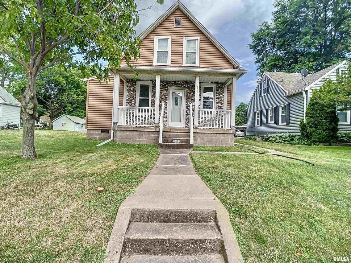 2612 7th St., Moline, IL 61265