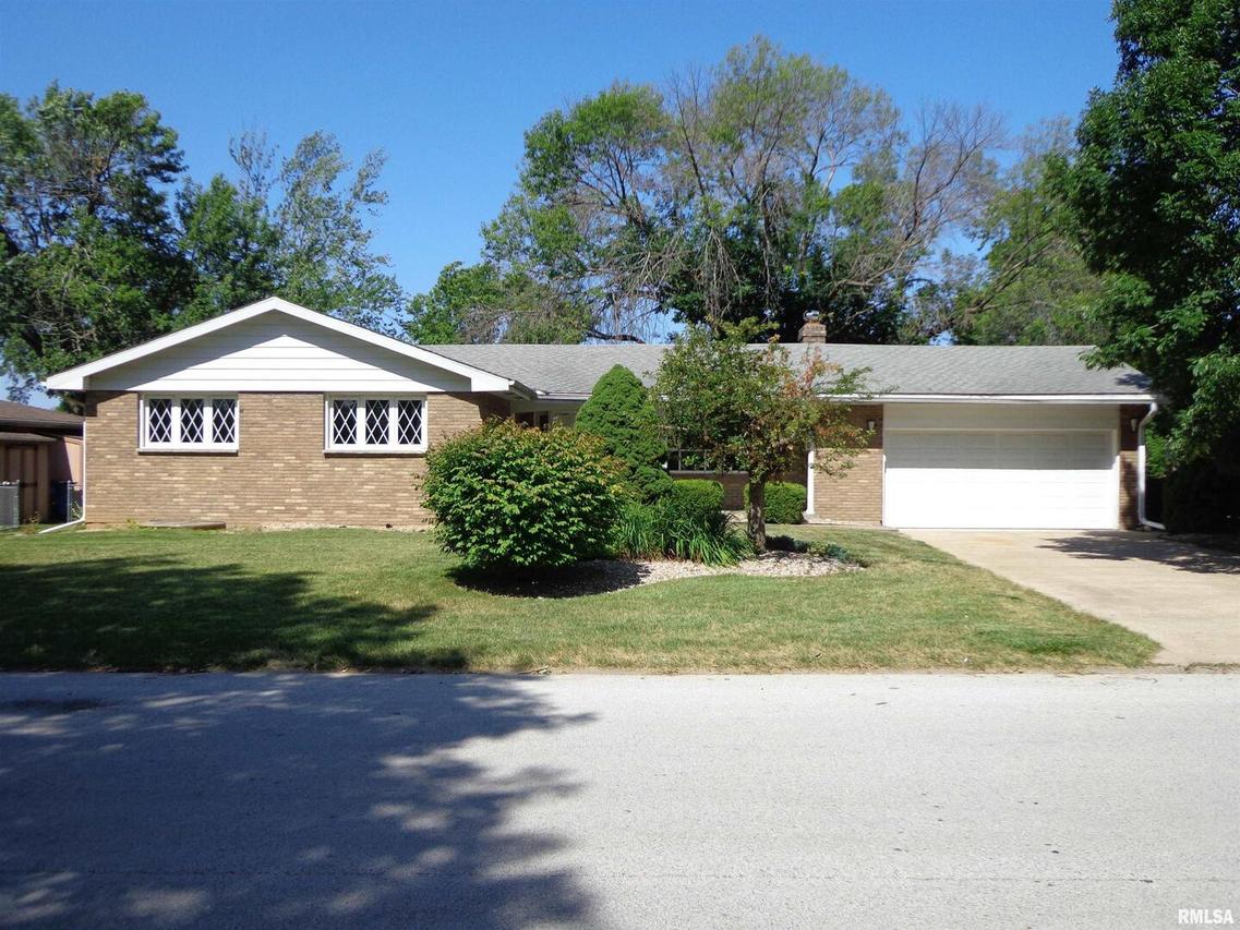 1530 Manor Hill Dr., Quincy, IL 62301