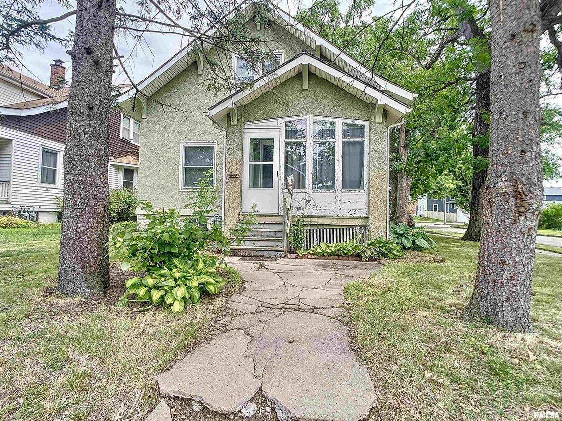 1549 29 1/2 St., Rock Island, IL