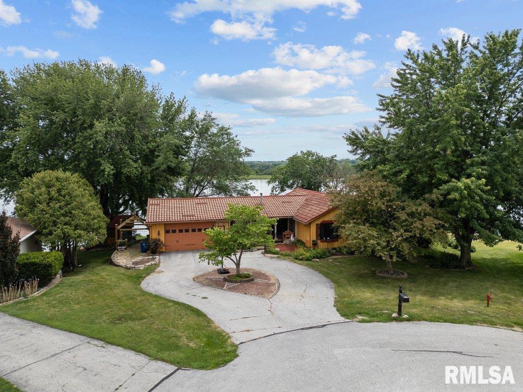 219 Lakeview Dr., Sherrard, IL 61281