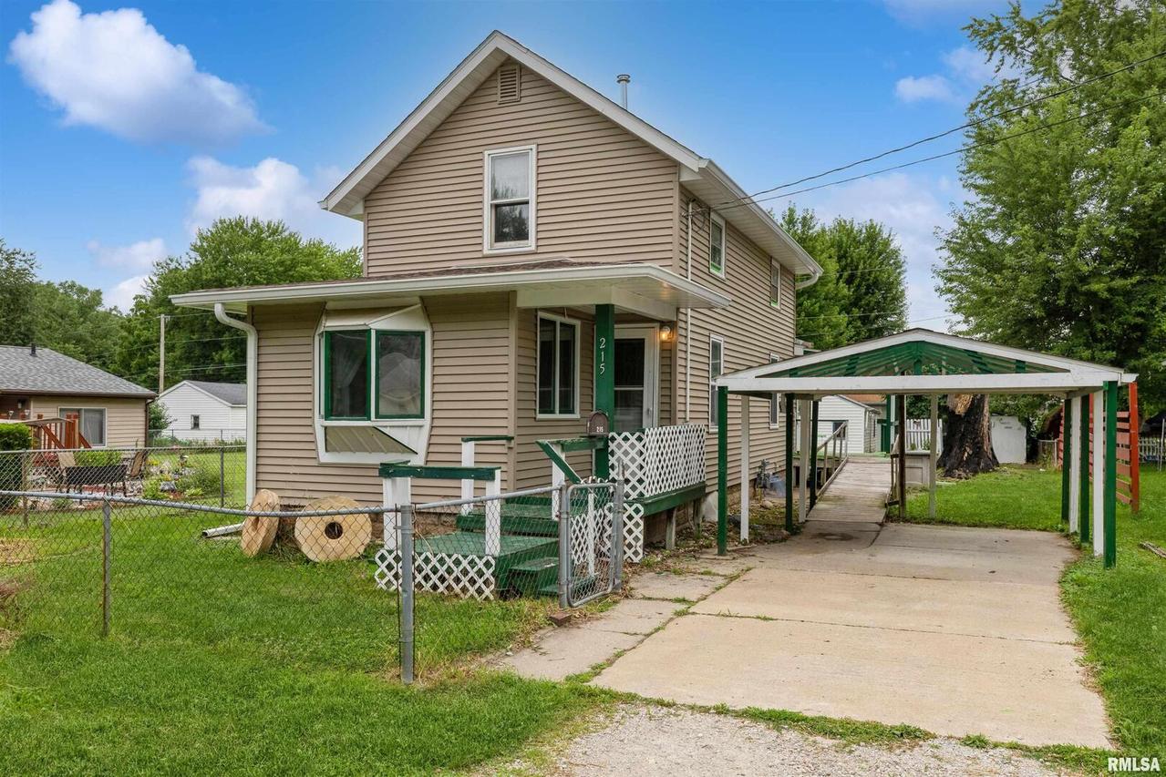 215 28th Ave., East Moline, IL 61244