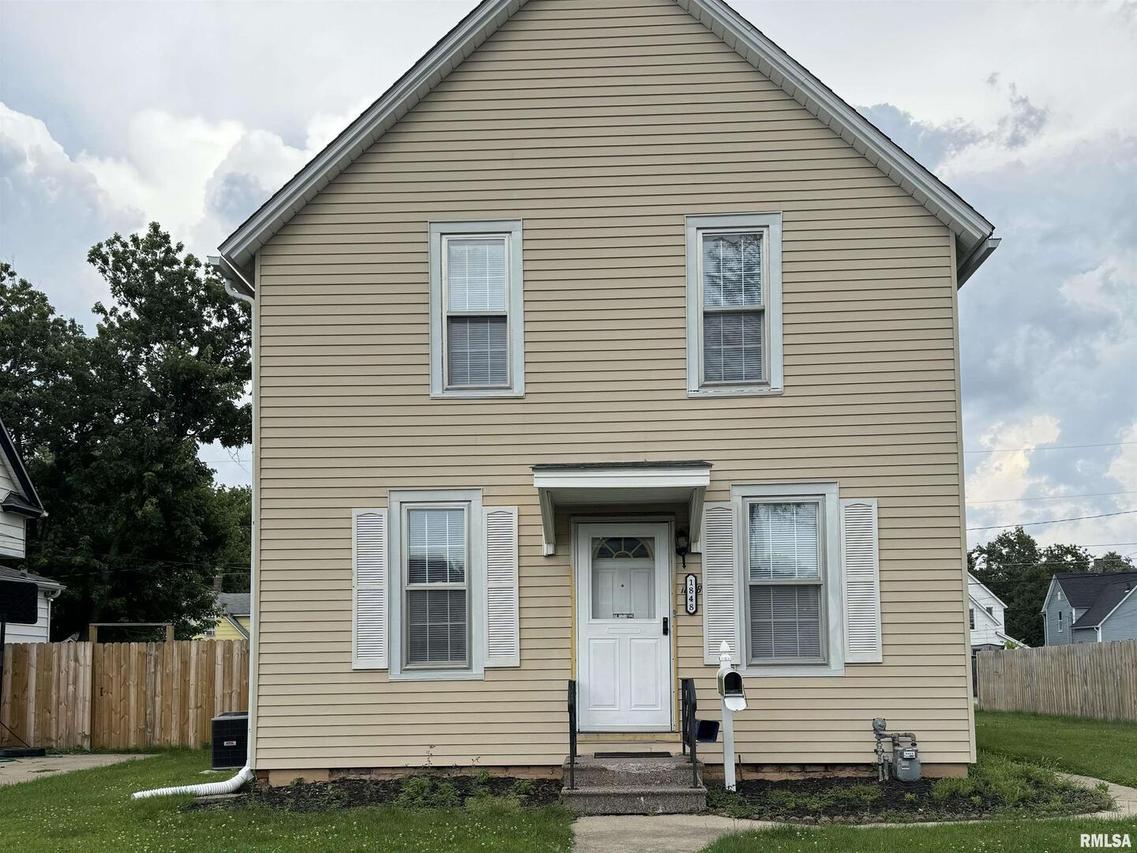 1848 3rd St., Moline, IL 61265