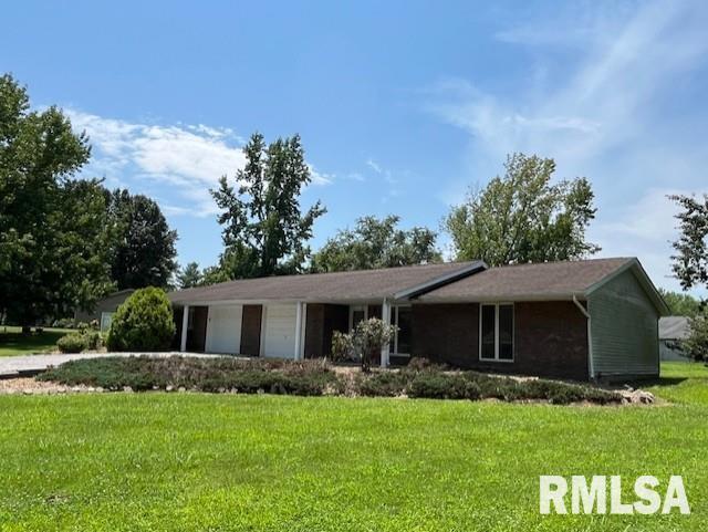 5443 Country Club Dr., Carbondale, IL 62901