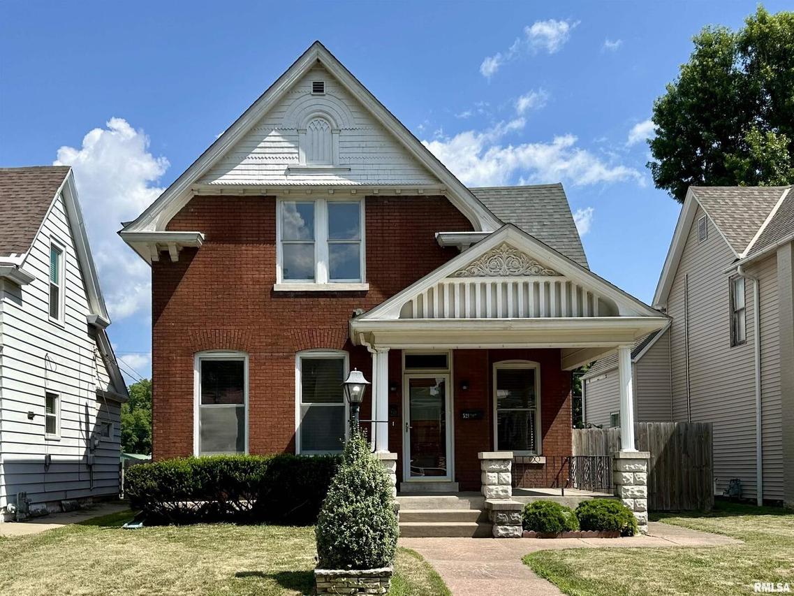 521 Monroe St., Quincy, IL 62301