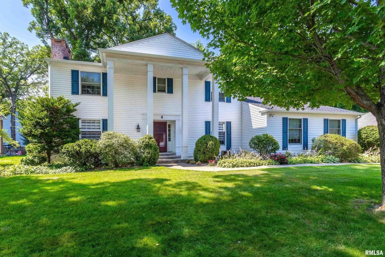 4 Wilderness Ct., Moline, IL 61265