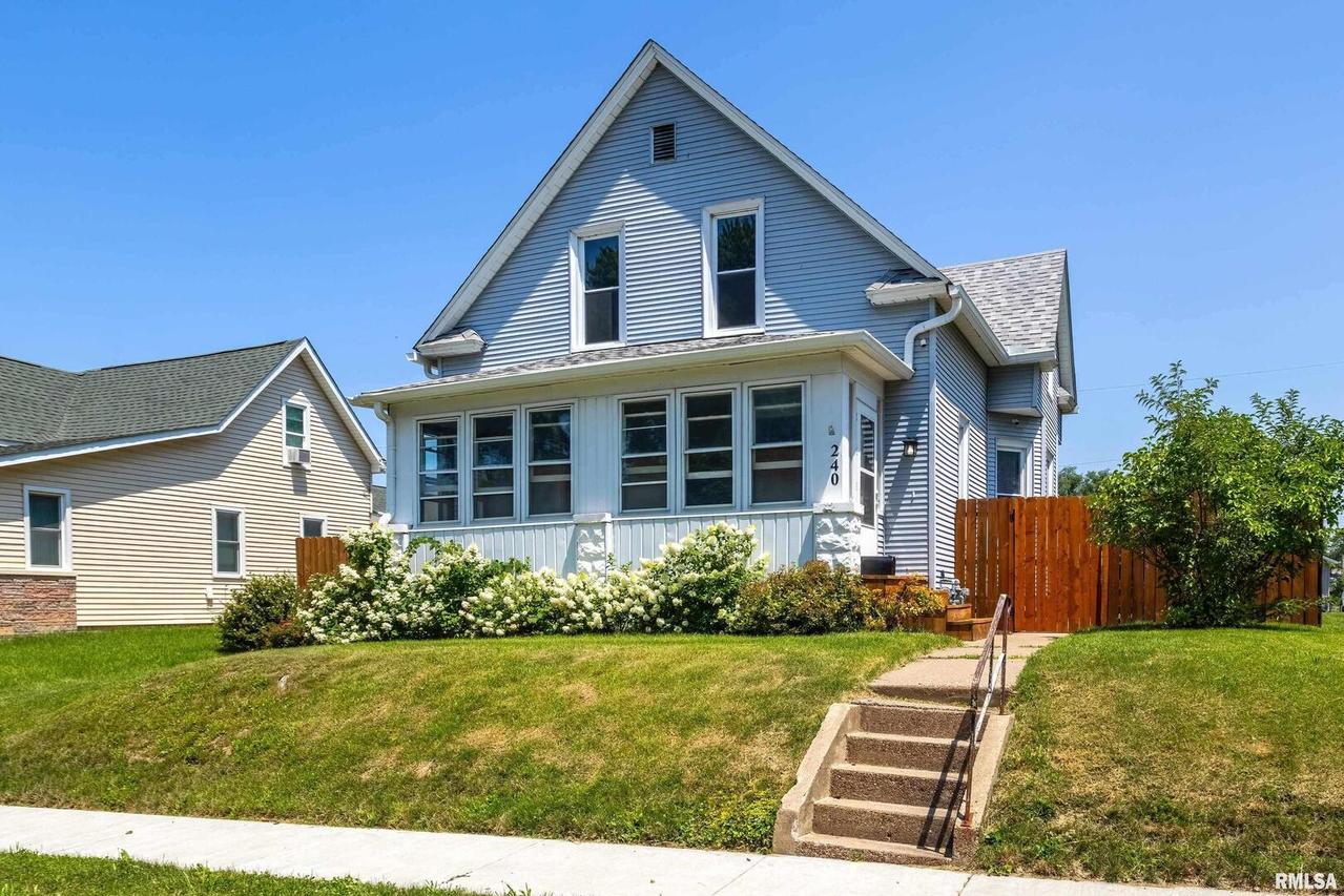 240 45th St., Moline, IL 61265