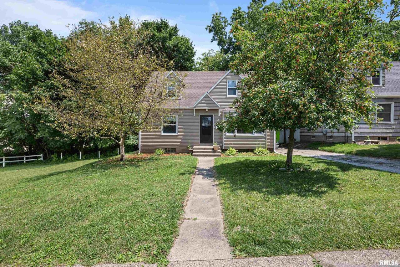 2172 Stadium Dr., Rock Island, IL 61201