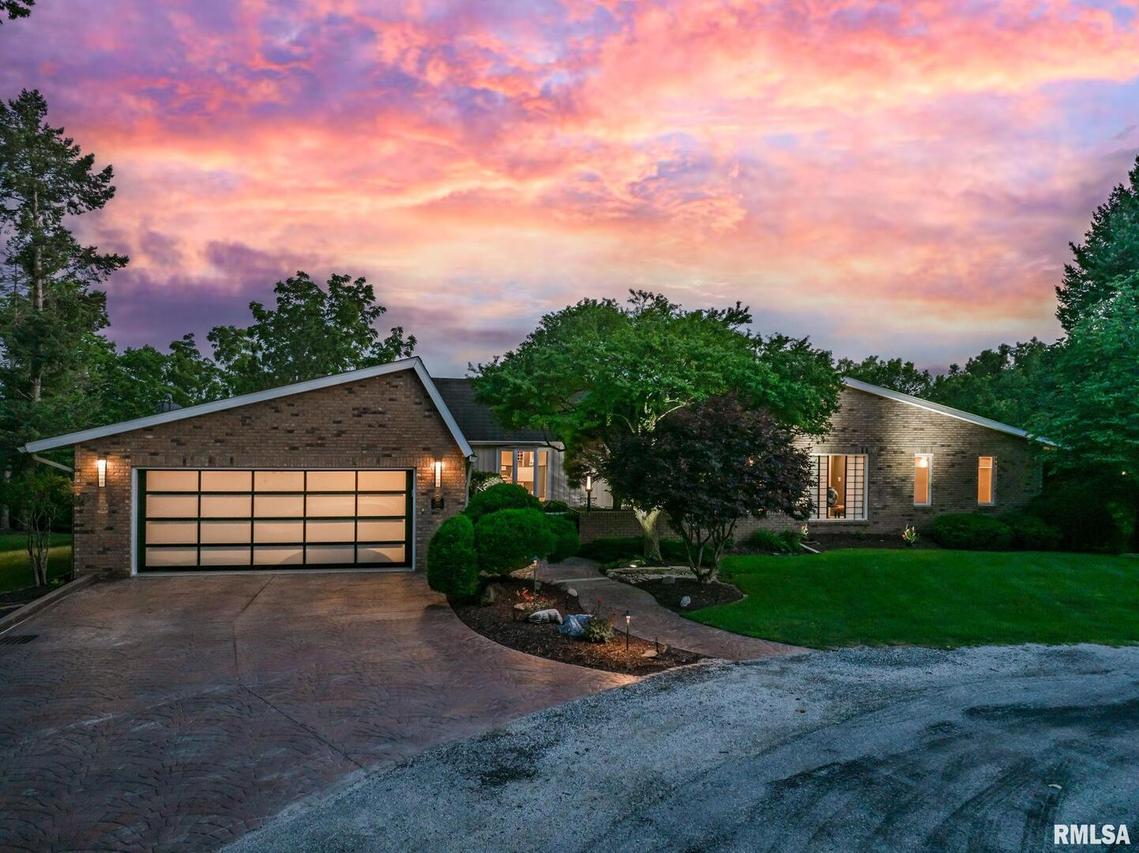 3759 40th Street Pl., Moline, IL 61265