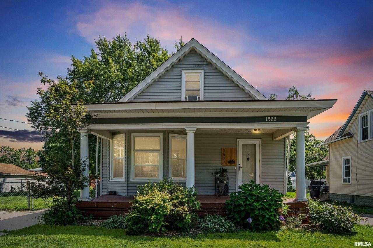 1522 21st Ave., Rock Island, IL 61201