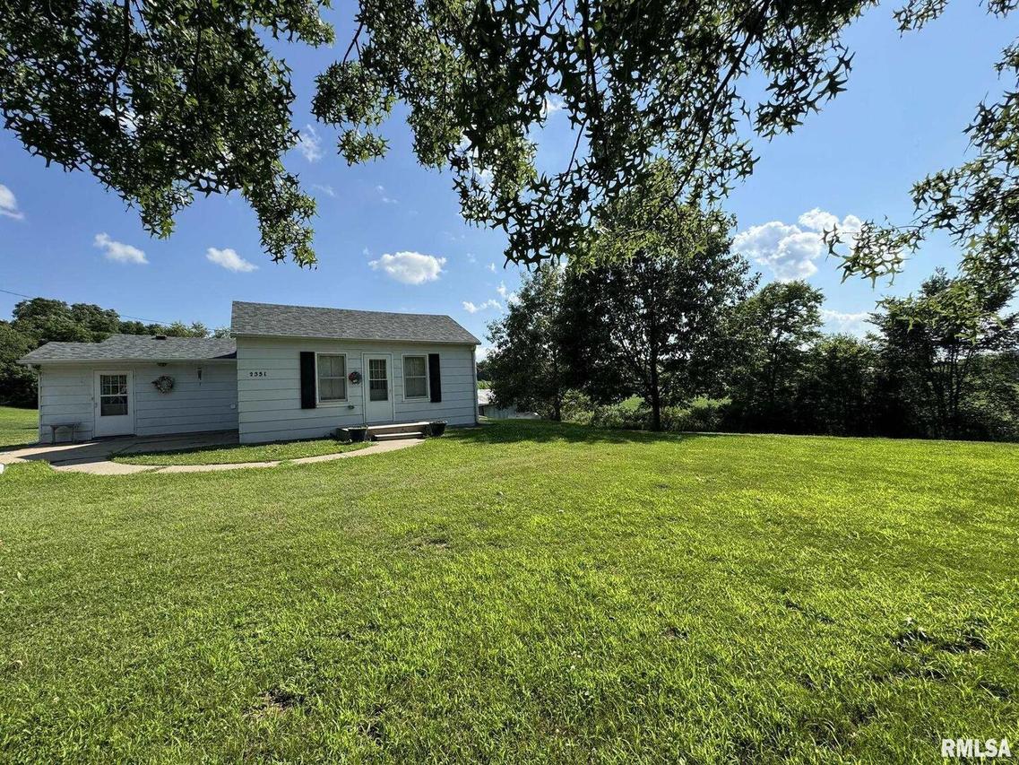 2351 112th Ave., Aledo, IL 61231