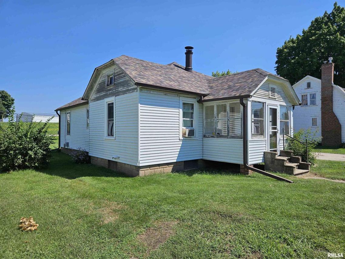 425 Warren St., Colona, IL 61241