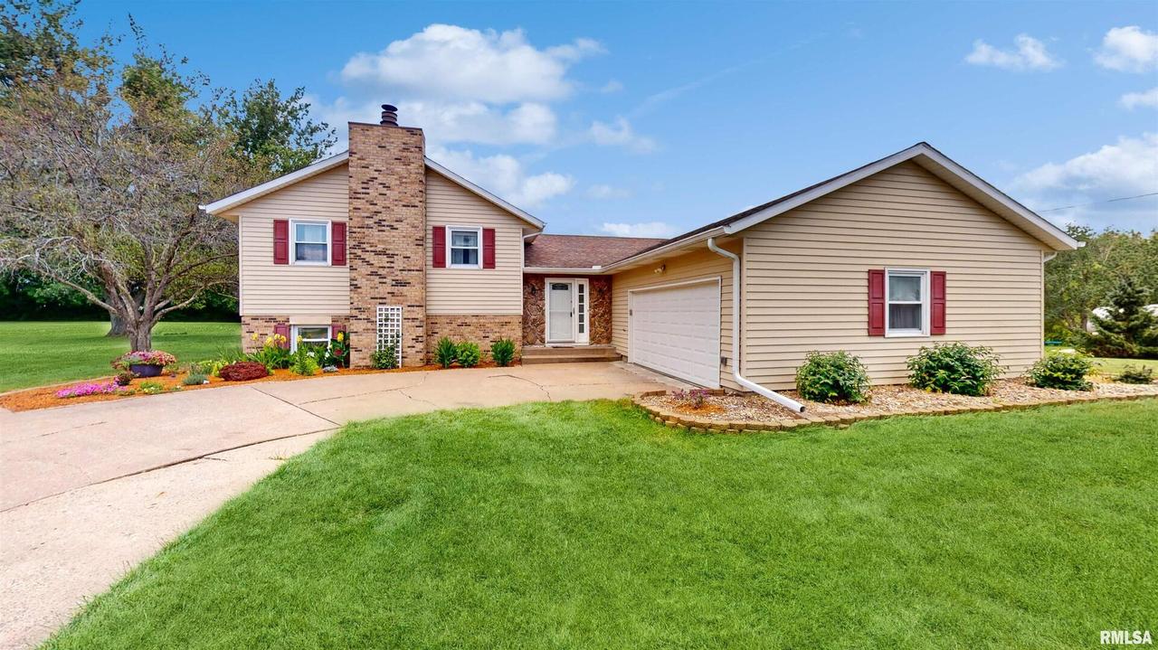 25 Woodcrest Dr., Geneseo, IL 61254