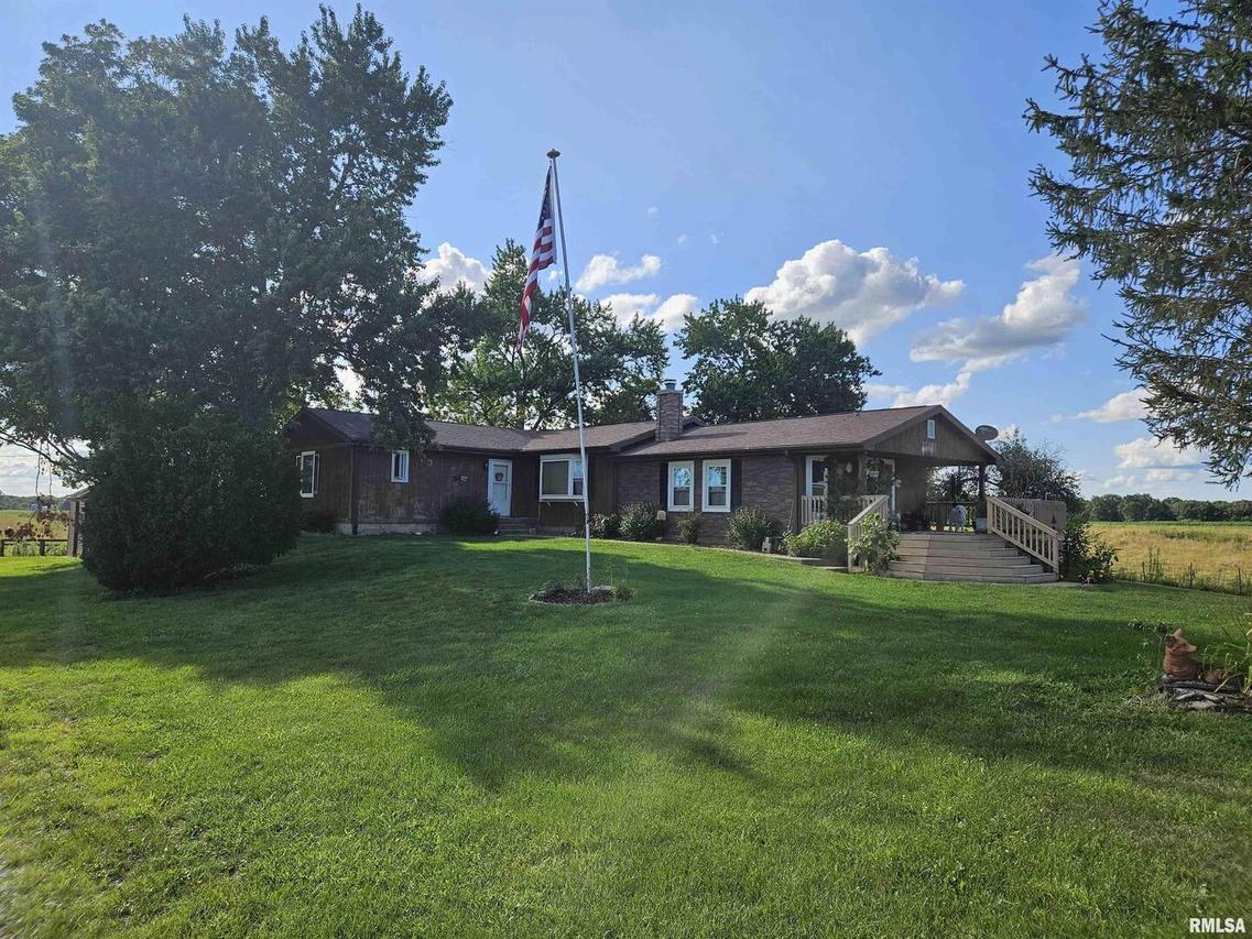 12951 Campbell Ln., Rushville, IL 62681