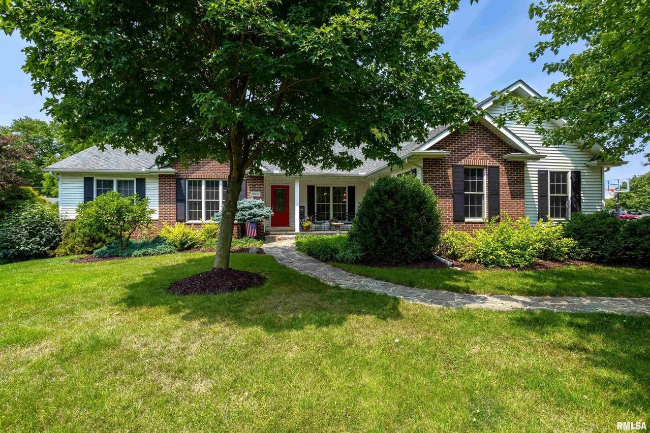 1007 14th St., Rapids City, IL 61275