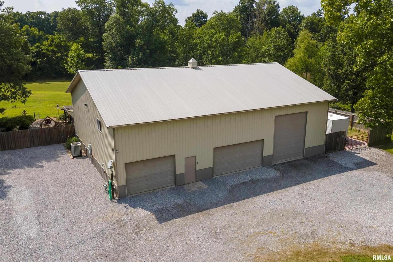 12271 Binkley Rd., Marion, IL 62959