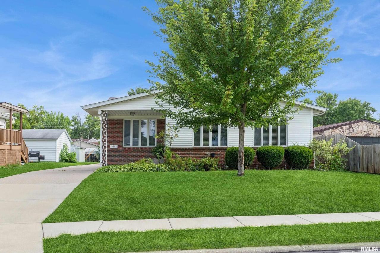 4516 21st Ave., Moline, IL 61265