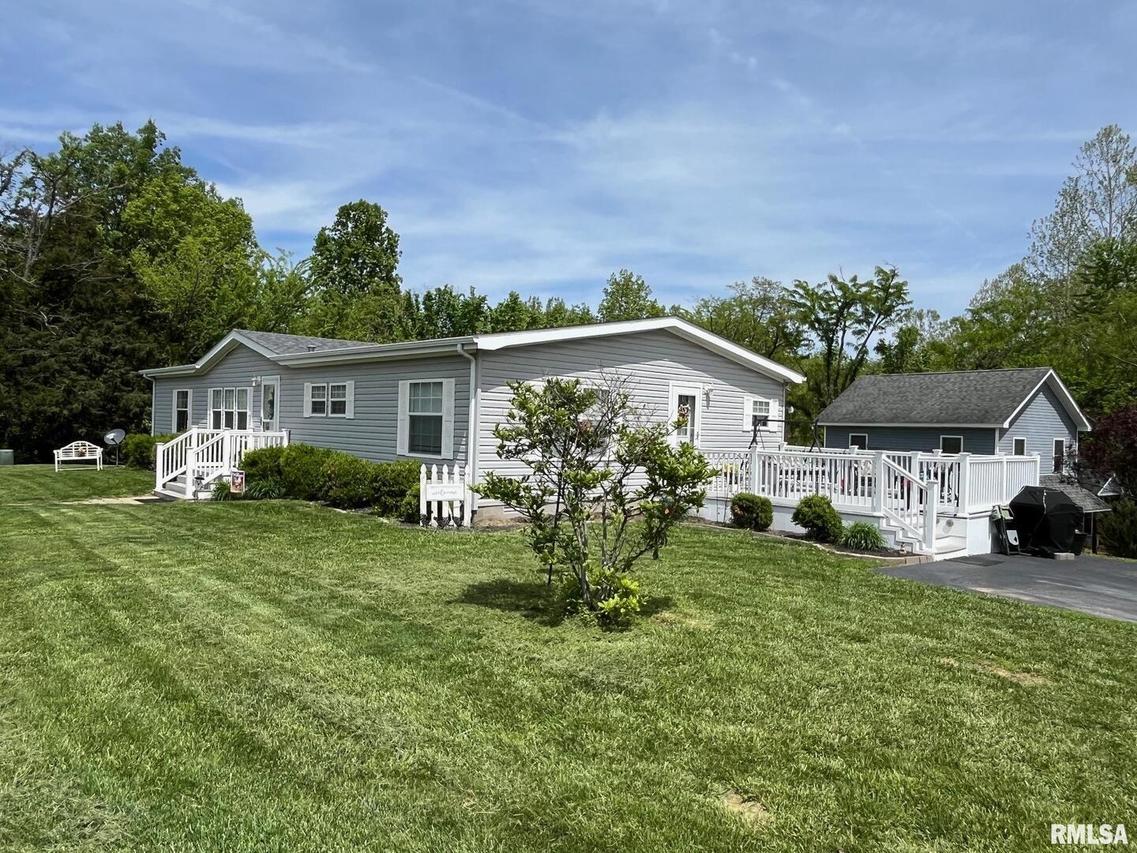 20 Hidden Creek Road Rd., Carbondale, IL 62903