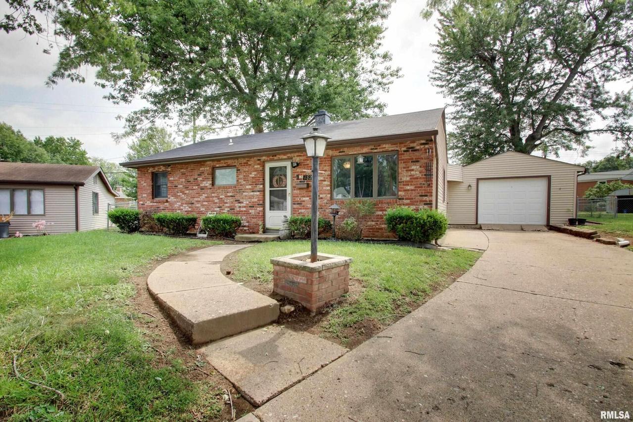 1826 Hazelwood Ct., Quincy, IL 62301