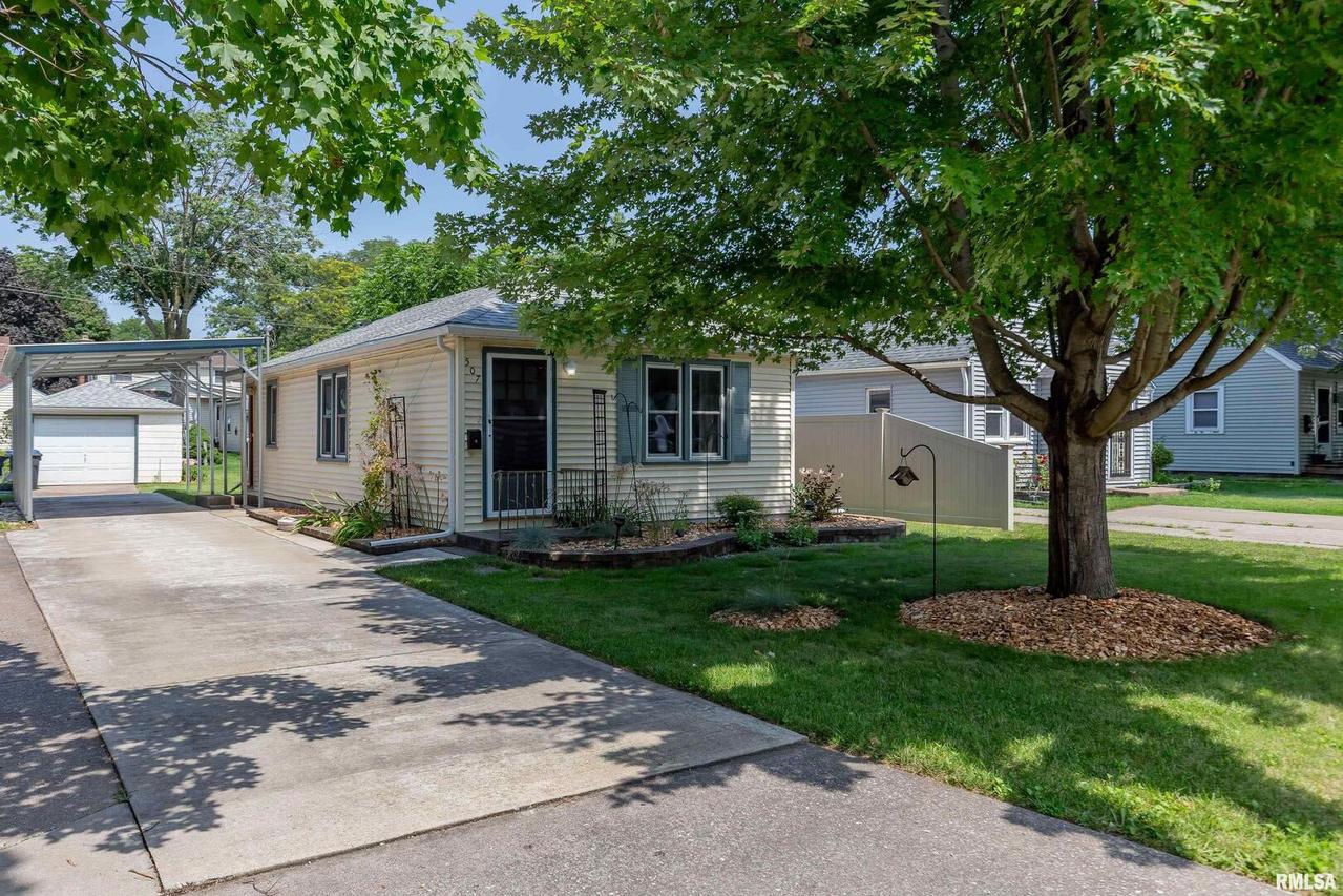 507 29th Ave., Moline, IL 61265