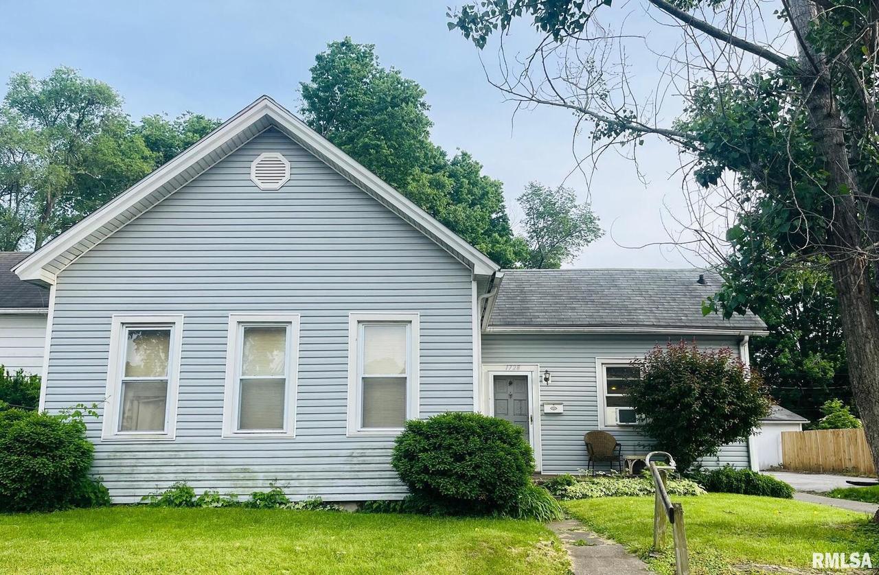 1728 8th Ave., Rock Island, IL 61201