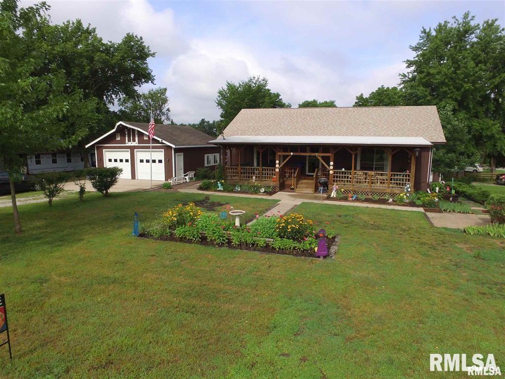 210 Franklin St., New Boston, IL 61272