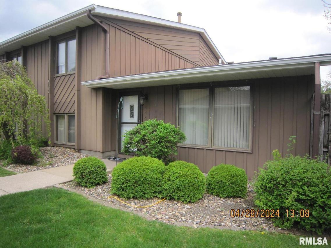1143 48th Ave., East Moline, IL 61244