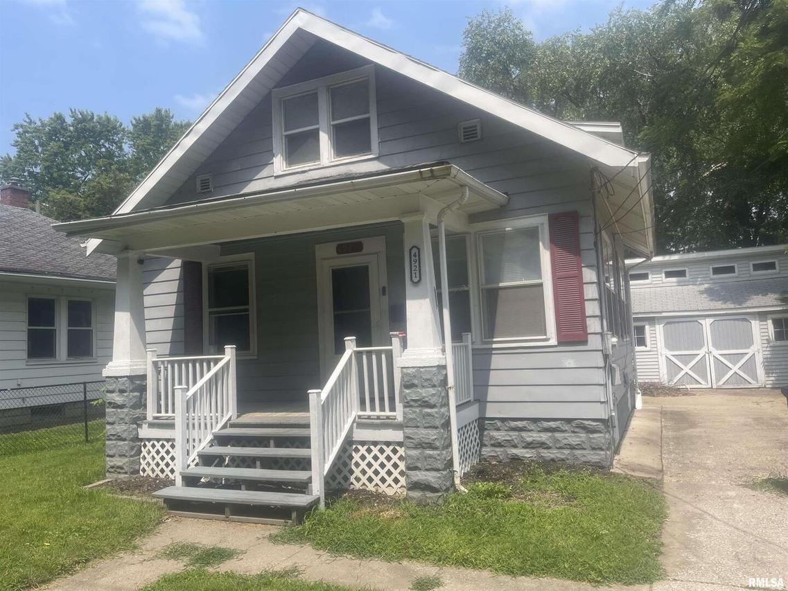 4921 5th Ave., Moline, IL 61265