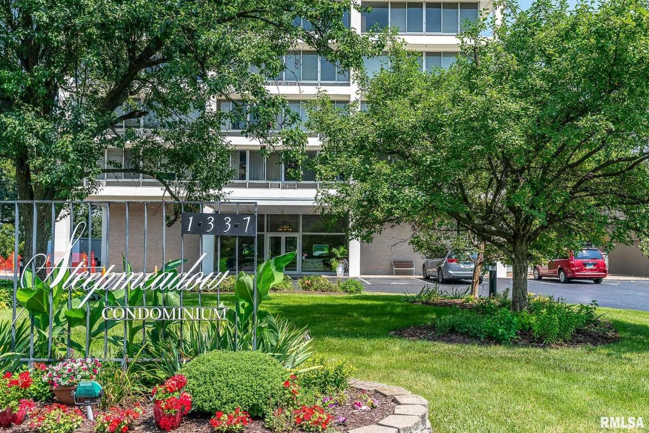 1337 21st Ave. #6D, Rock Island, IL 61201