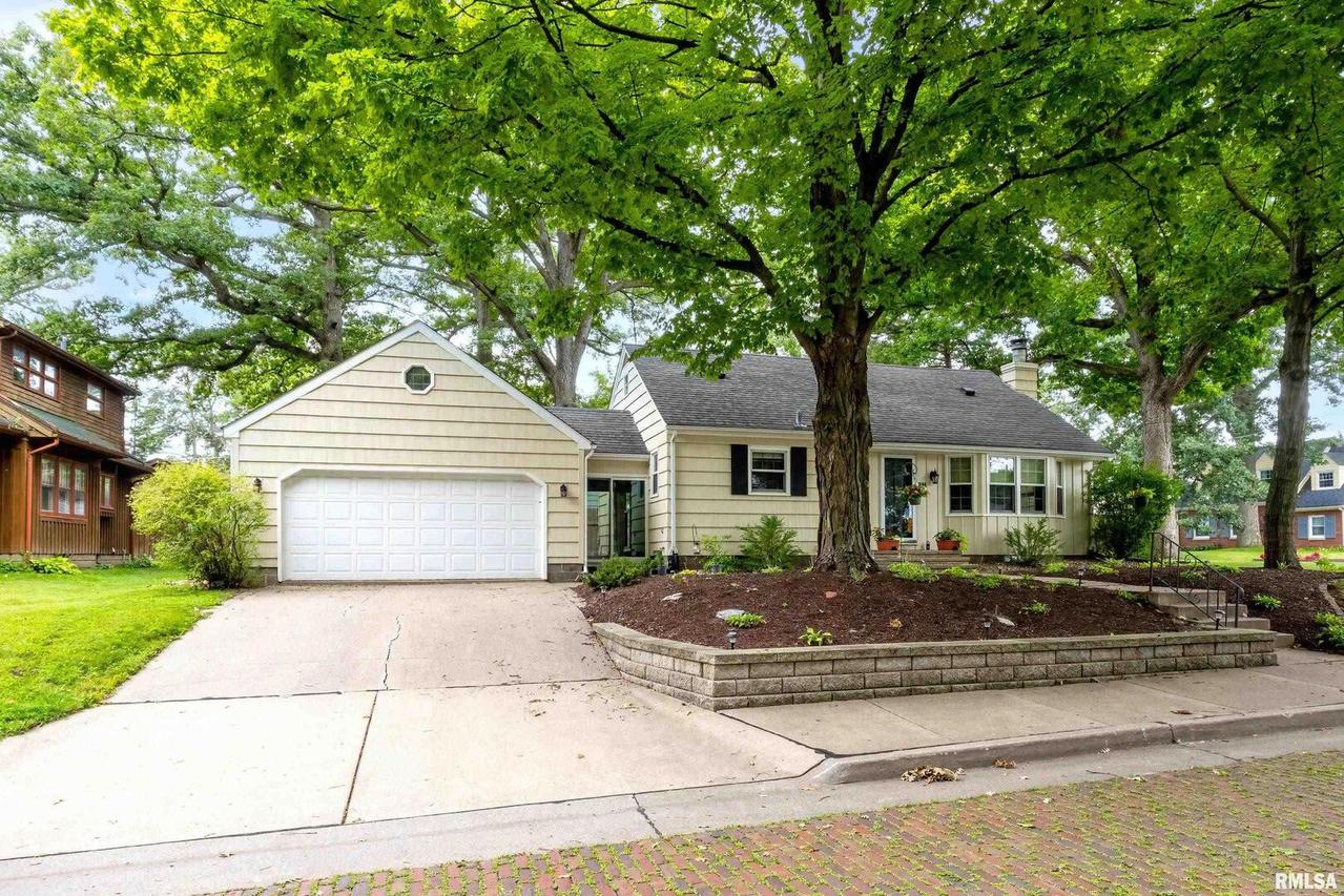 4504 13th Ave., Rock Island, IL 61201