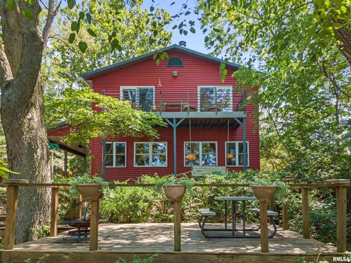 610 Patterson St., New Boston, IL 61272