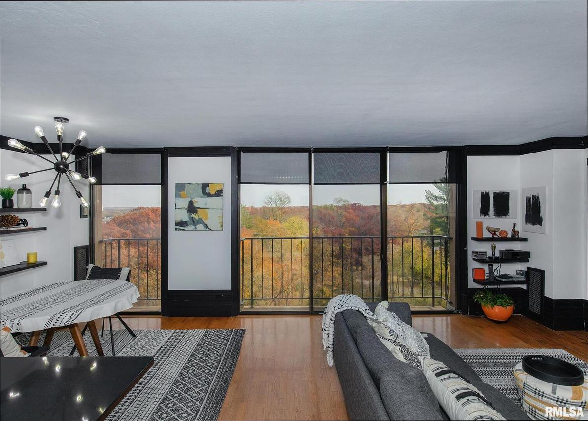 1800 7th St. #10E, East Moline, IL 61244