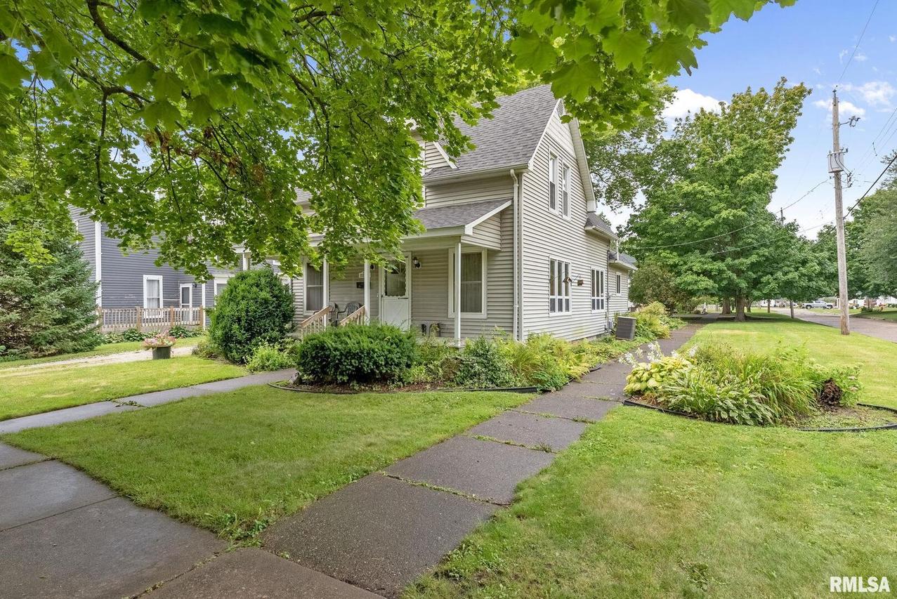 803 S College Ave., Aledo, IL 61231