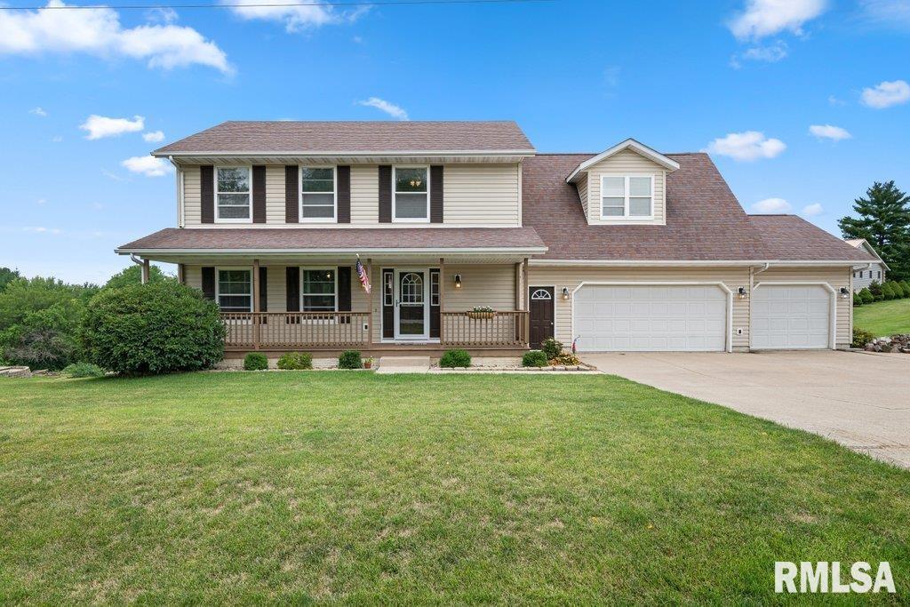 301 Fyre Lake Dr., Sherrard, IL 61281