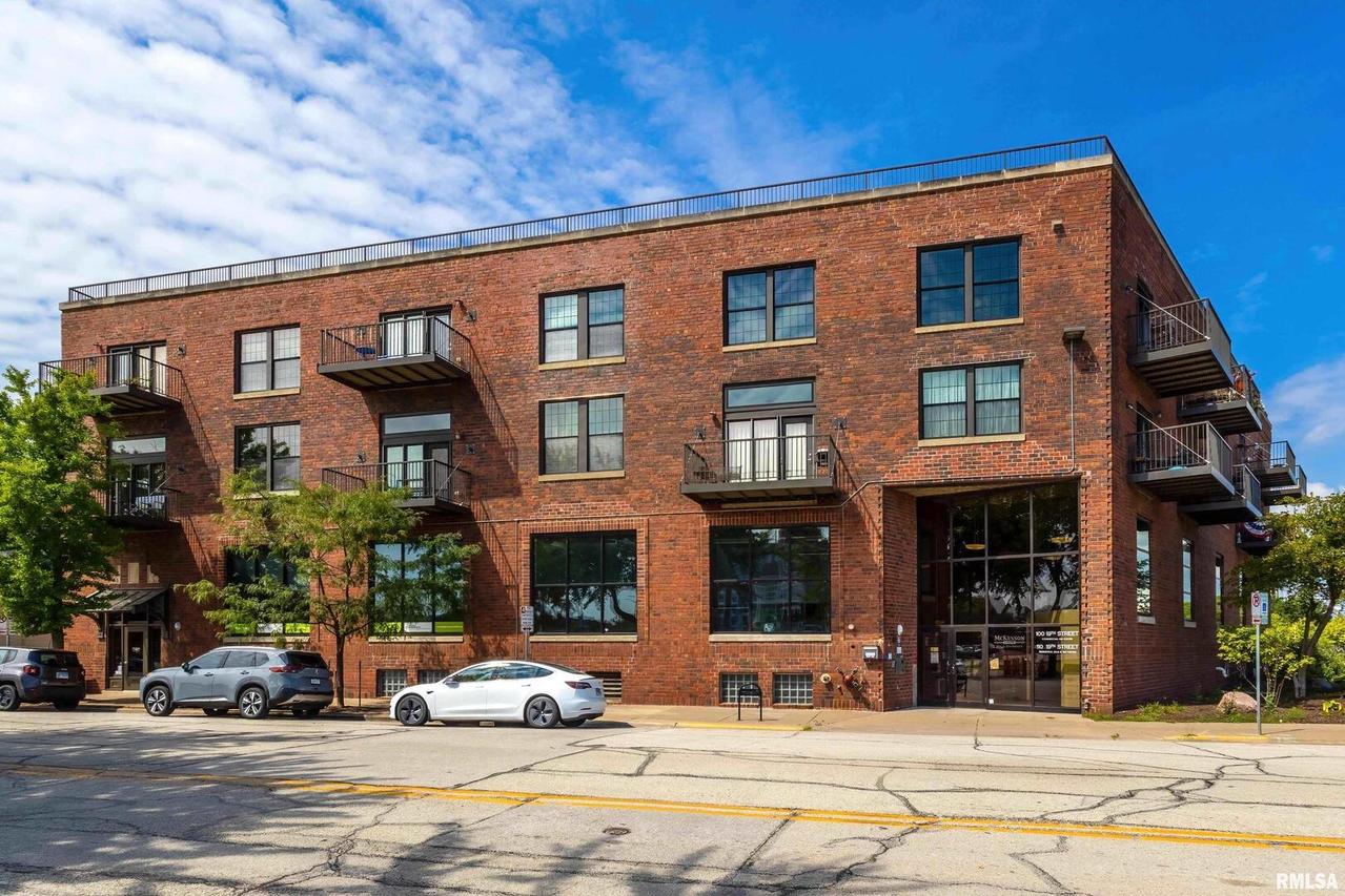 110 19th St. #205, Rock Island, IL