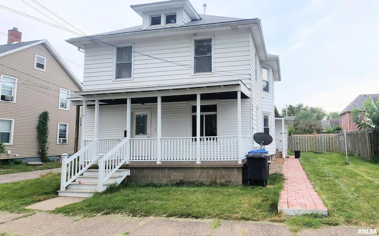 1146 14th Ave., Moline, IL 61265